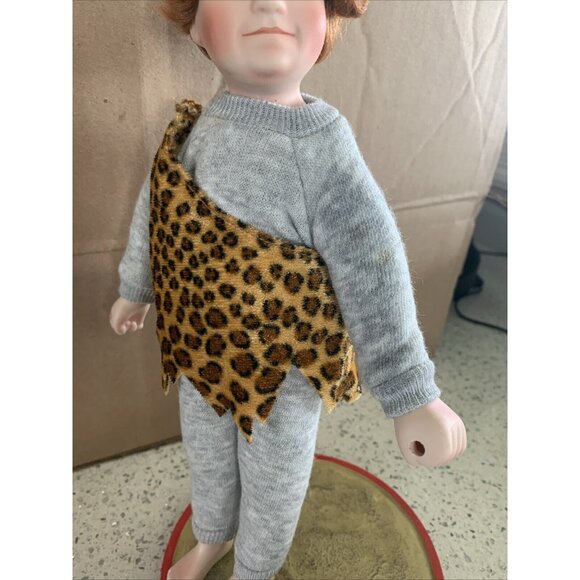 VTG 1991 Reco McClelland Doll-JOHNNY THE STRONGMAN Childrens Circus-Porcelain - Picture 3 of 8